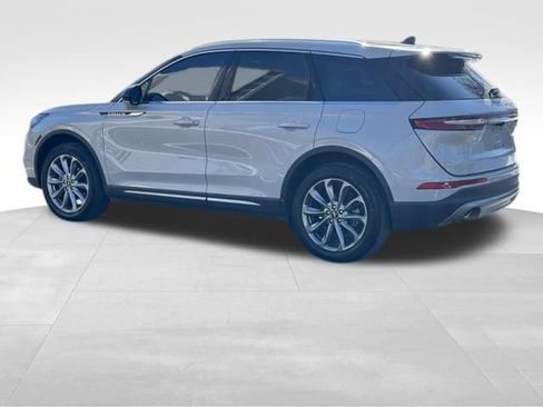 Used 2022 Lincoln Corsair AWD w/ Premium Package image 5