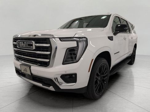 Used 2026 GMC Yukon XL Elevation w/ LPO, Elevation Black Package AWD/4WD image 13
