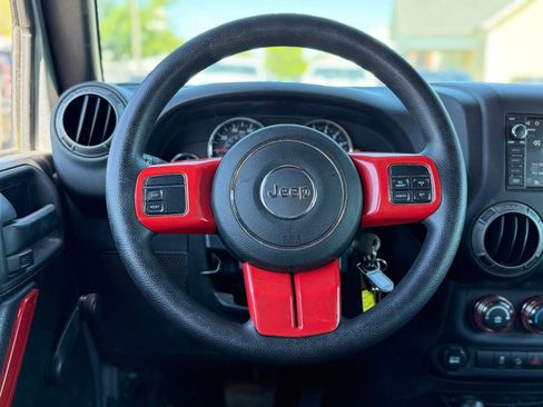 Used 2017 Jeep Wrangler Unlimited Sport AWD/4WD image 7
