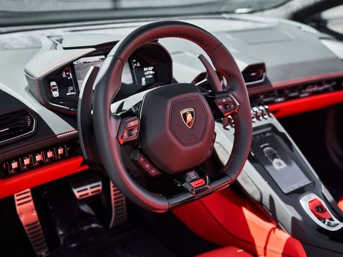 Used 2024 Lamborghini Huracan EVO AWD/4WD image 36
