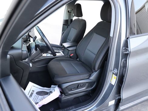 Used 2023 Ford Explorer XLT image 42