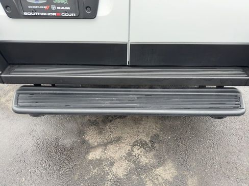 Used 2025 RAM ProMaster 2500 FWD image 7