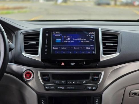 Used 2017 Honda Ridgeline RTL-T image 16