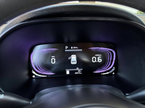 Used 2025 Kia Soul LX w/ LX Technology Package FWD image 38