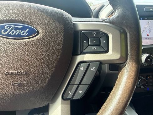 Used 2019 Ford F150 King Ranch w/ Equipment Group 601A Luxury AWD/4WD image 17