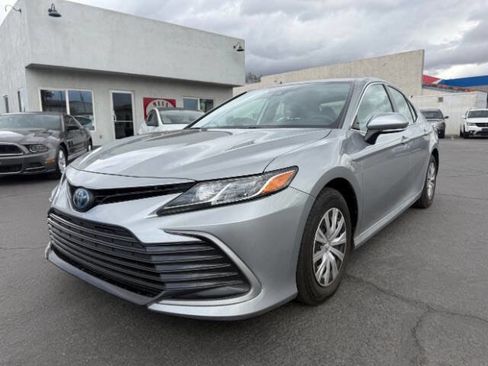 Used 2022 Toyota Camry LE FWD image 7