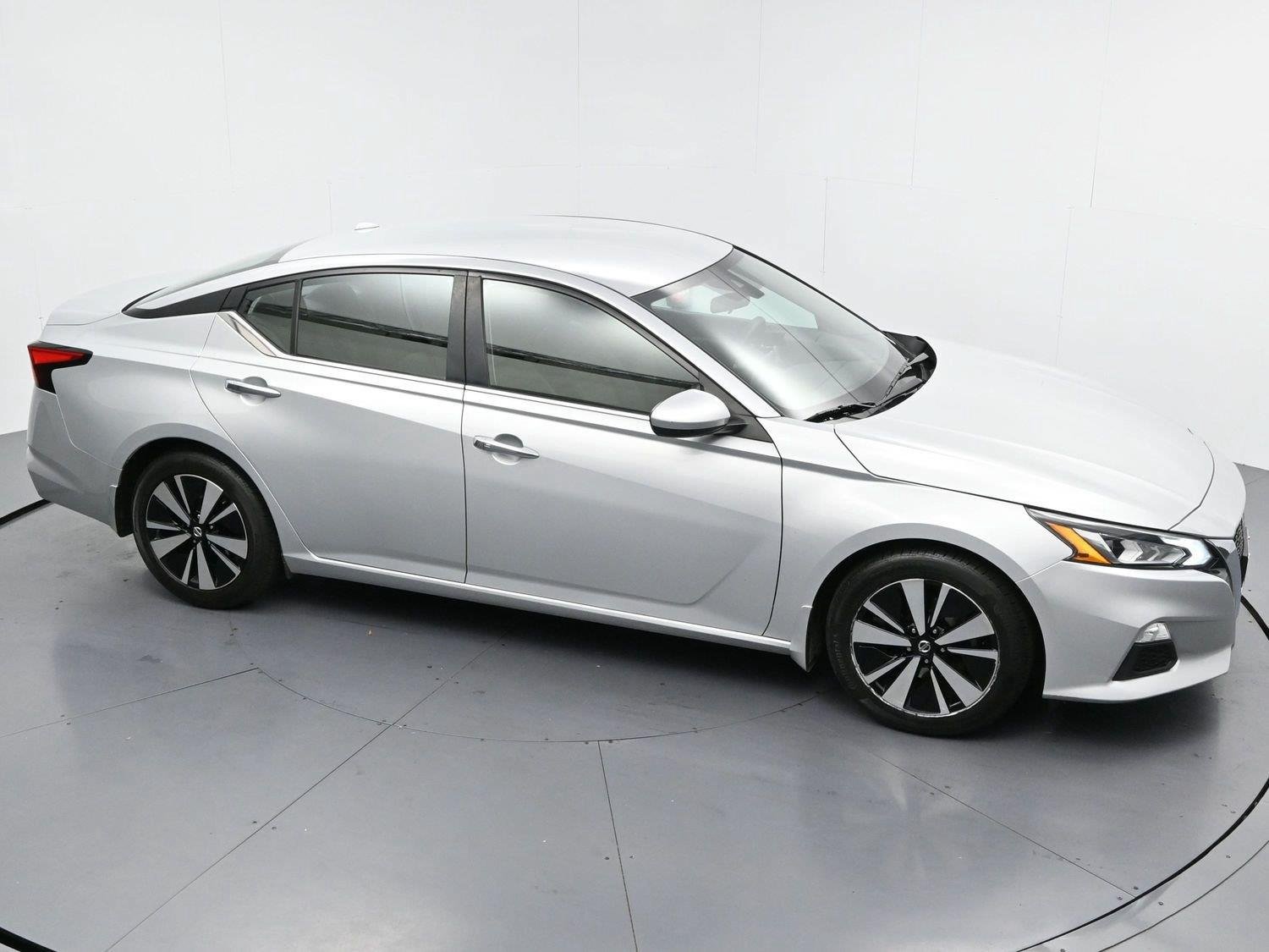 Used 2022 Nissan Altima 2.5 SV FWD image 32