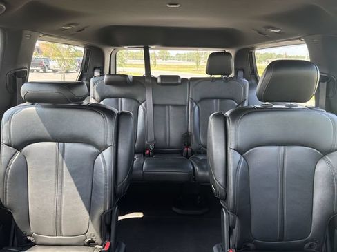 Used 2024 Jeep Wagoneer Series II AWD/4WD image 27