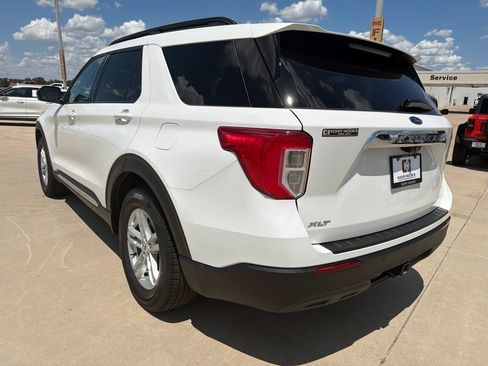 Used 2022 Ford Explorer XLT w/ Class IV Trailer Tow Package RWD image 3