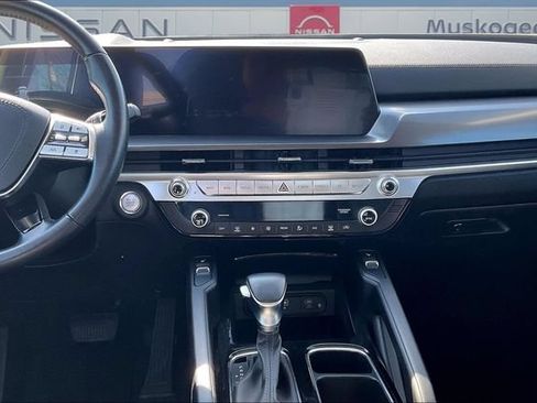 Used 2025 Kia Telluride S AWD/4WD image 9