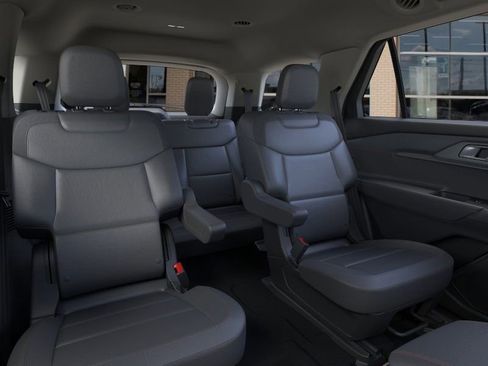 New 2025 Ford Explorer Active w/ Active Comfort Package image 14
