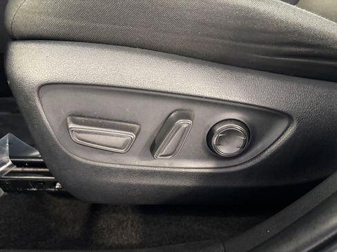 Used 2025 Toyota RAV4 XLE w/ Convenience Package image 31