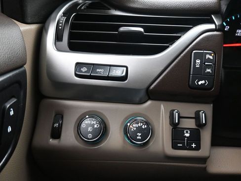 Used 2019 Chevrolet Tahoe Premier image 28