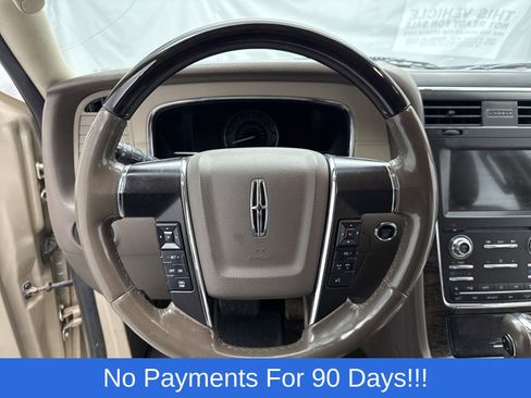 Used 2017 Lincoln Navigator Select image 16