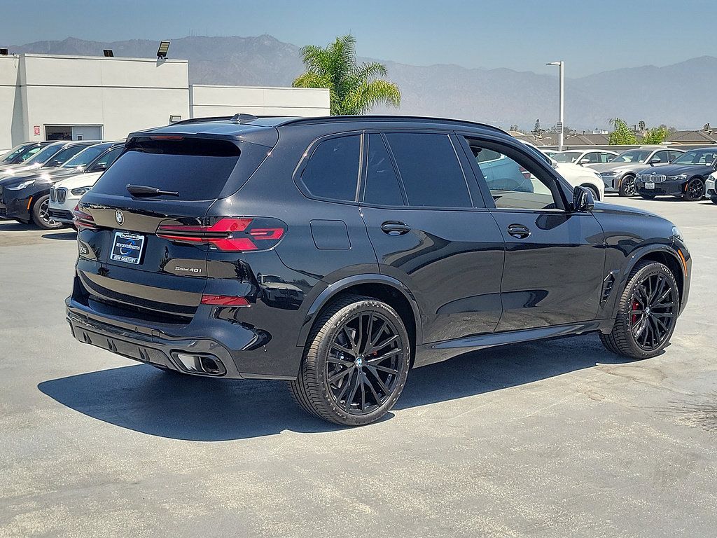 Used 2026 BMW X5 sDrive40i w/ M Sport Package RWD image 3