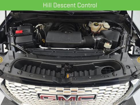 Used 2023 GMC Yukon Denali w/ Advanced Technology Package AWD/4WD image 22