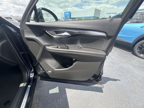 Used 2025 Buick Envision Preferred AWD/4WD image 17
