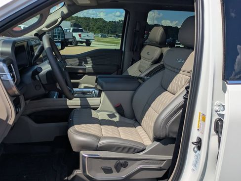 Used 2026 Ford F350 Platinum w/ Platinum Plus Package AWD/4WD image 5