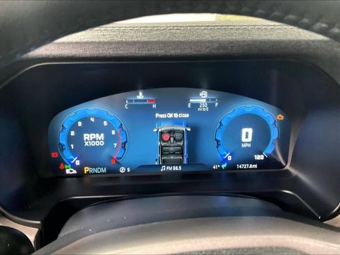 Used 2025 Ford Bronco Outer Banks image 24