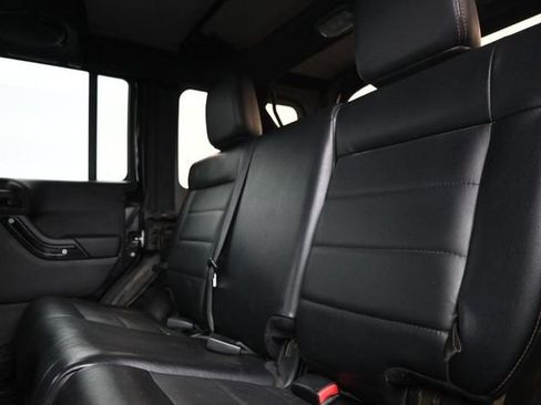 Used 2012 Jeep Wrangler Unlimited Sahara AWD/4WD image 24