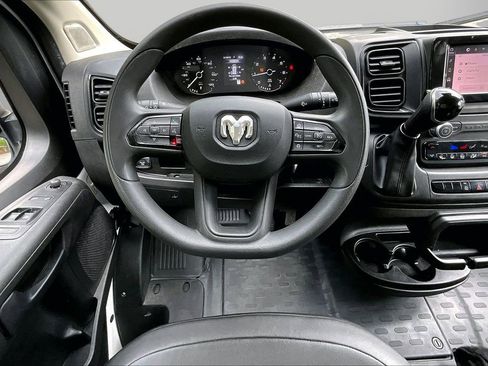 Used 2024 RAM ProMaster 2500 w/ Convenience Group FWD image 11