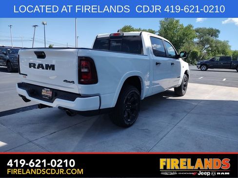 New 2026 RAM 1500 4x4 Crew Cab image 3
