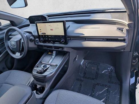Used 2026 Toyota bZ FWD image 18