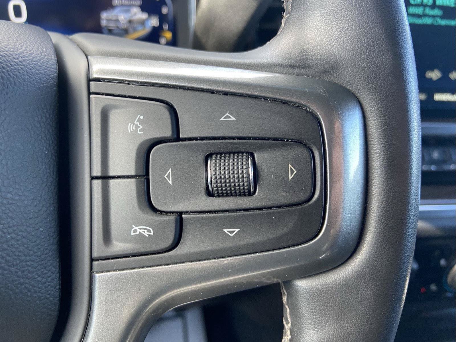 Used 2024 Chevrolet Silverado 3500 LT w/ Midnight Edition AWD/4WD image 25