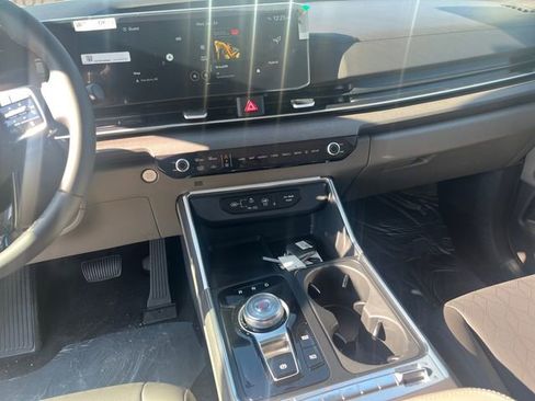 New 2026 Kia Carnival SX FWD image 11