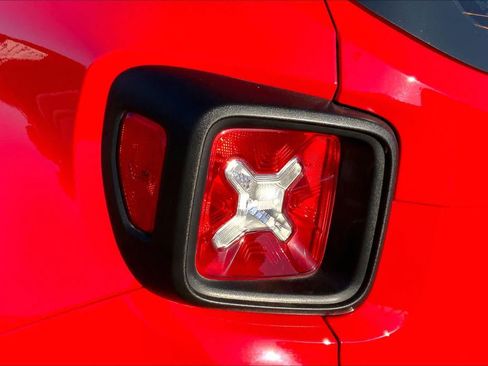 Used 2022 Jeep Renegade Sport AWD/4WD image 29