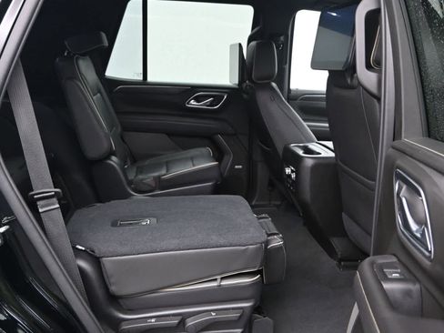 Used 2021 GMC Yukon SLT w/ SLT Luxury Plus Package image 12