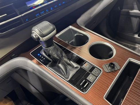 Used 2021 Toyota Sienna XLE w/ XLE Plus Package image 10