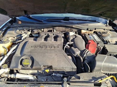 Used 2010 Lincoln MKZ AWD image 25