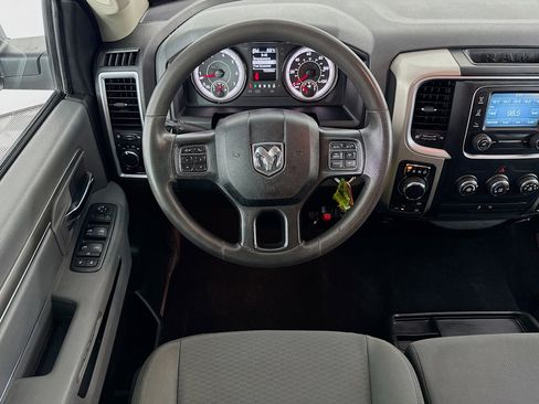 Used 2019 RAM 1500 Classic SLT image 16