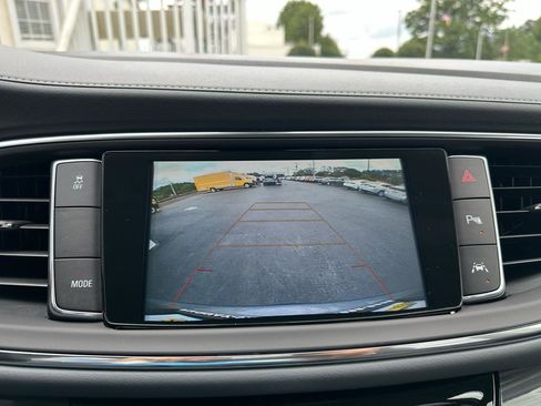 Used 2019 Buick Enclave Premium w/ Experience Buick Package FWD image 15