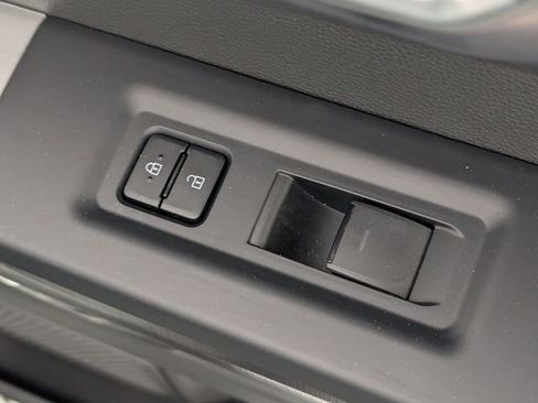 Used 2025 Toyota Tundra Platinum AWD/4WD image 35