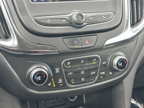 Certified 2024 Chevrolet Equinox LT w/ LPO, Floor Liner Package FWD image 29