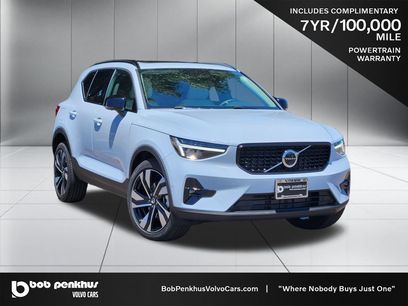 New 2026 Volvo XC40 B5 Plus w/ Protection Package Premier