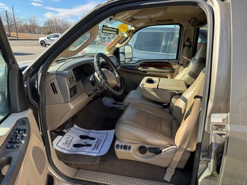 Used 2004 Ford F250 Lariat image 7