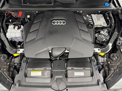 Used 2023 Audi Q7 3.0T Premium Plus w/ Premium Plus Package AWD/4WD image 37