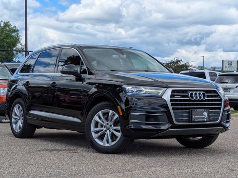 Used 2017 Audi Q7 3.0T Premium AWD/4WD image 30