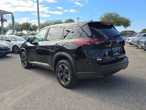 Certified 2025 Nissan Rogue SV FWD image 6