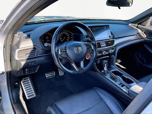 Used 2018 Honda Accord Sport image 14