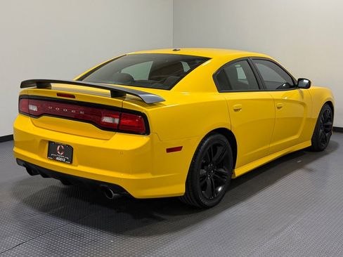 Used 2012 Dodge Charger SRT8 Super Bee w/ Driver Convenience Group II image 5