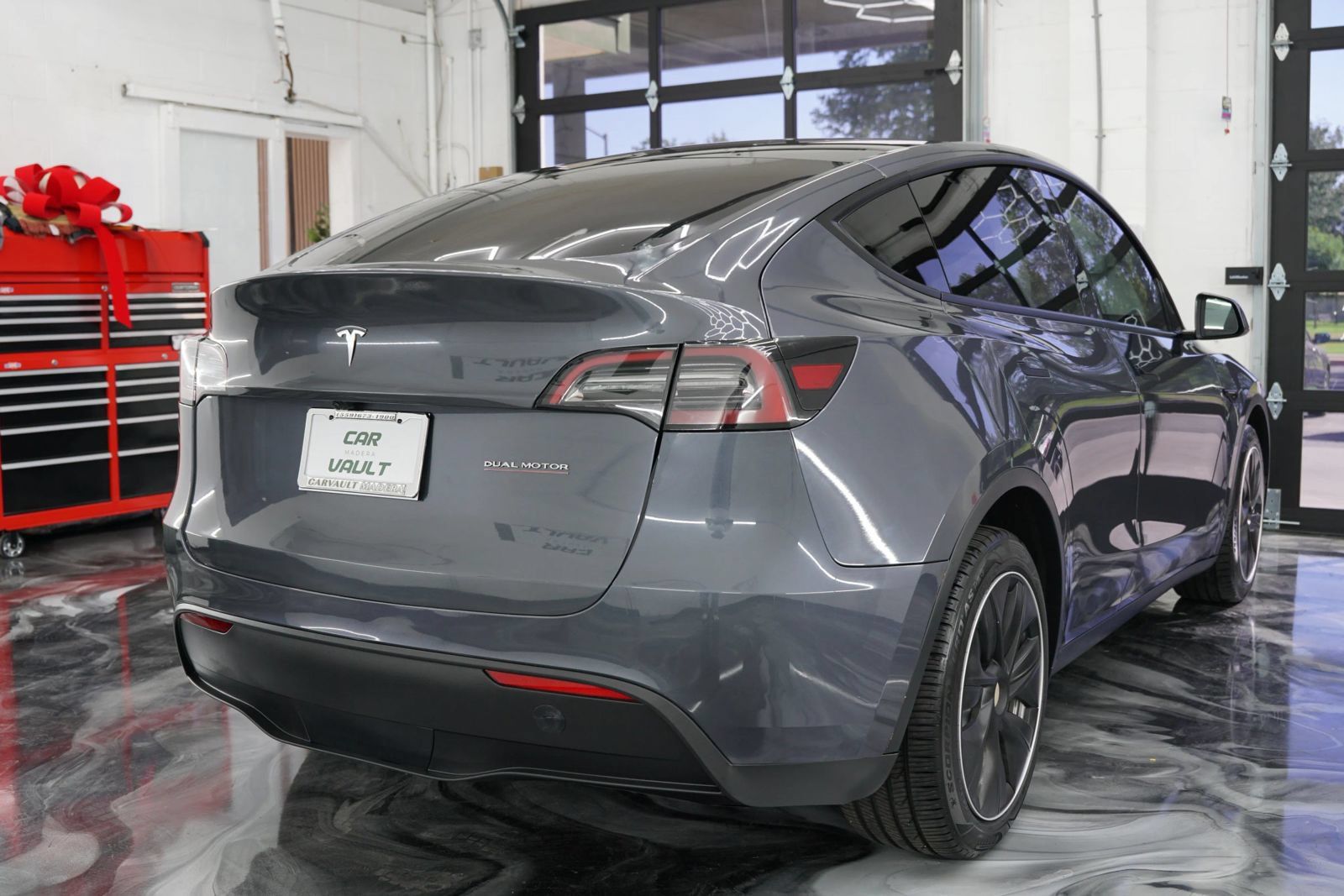 Used 2023 Tesla Model Y Long Range AWD/4WD image 9