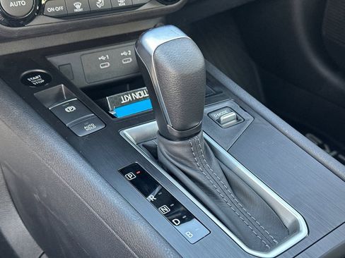 New 2026 Nissan Kicks SV w/ Cold Weather Package FWD image 30