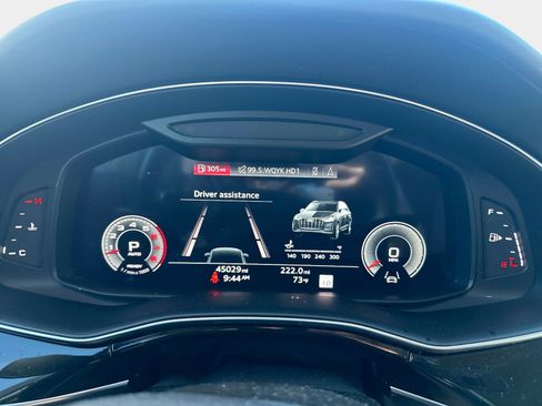 Used 2022 Audi Q7 3.0T Prestige image 12