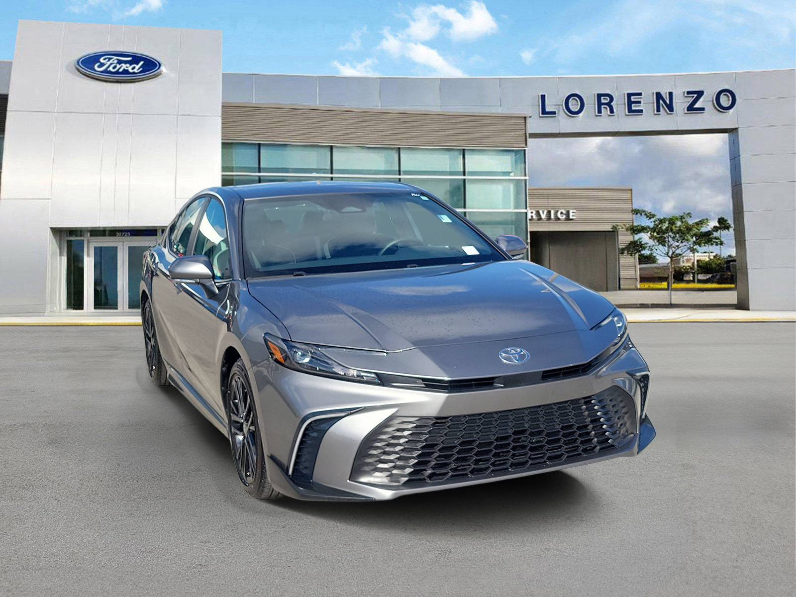 Used 2026 Toyota Camry SE FWD image 3