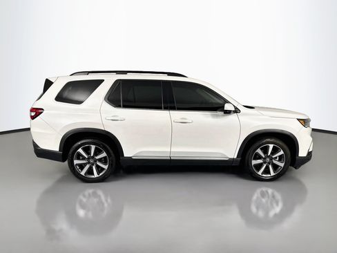 Certified 2024 Honda Pilot Touring image 4