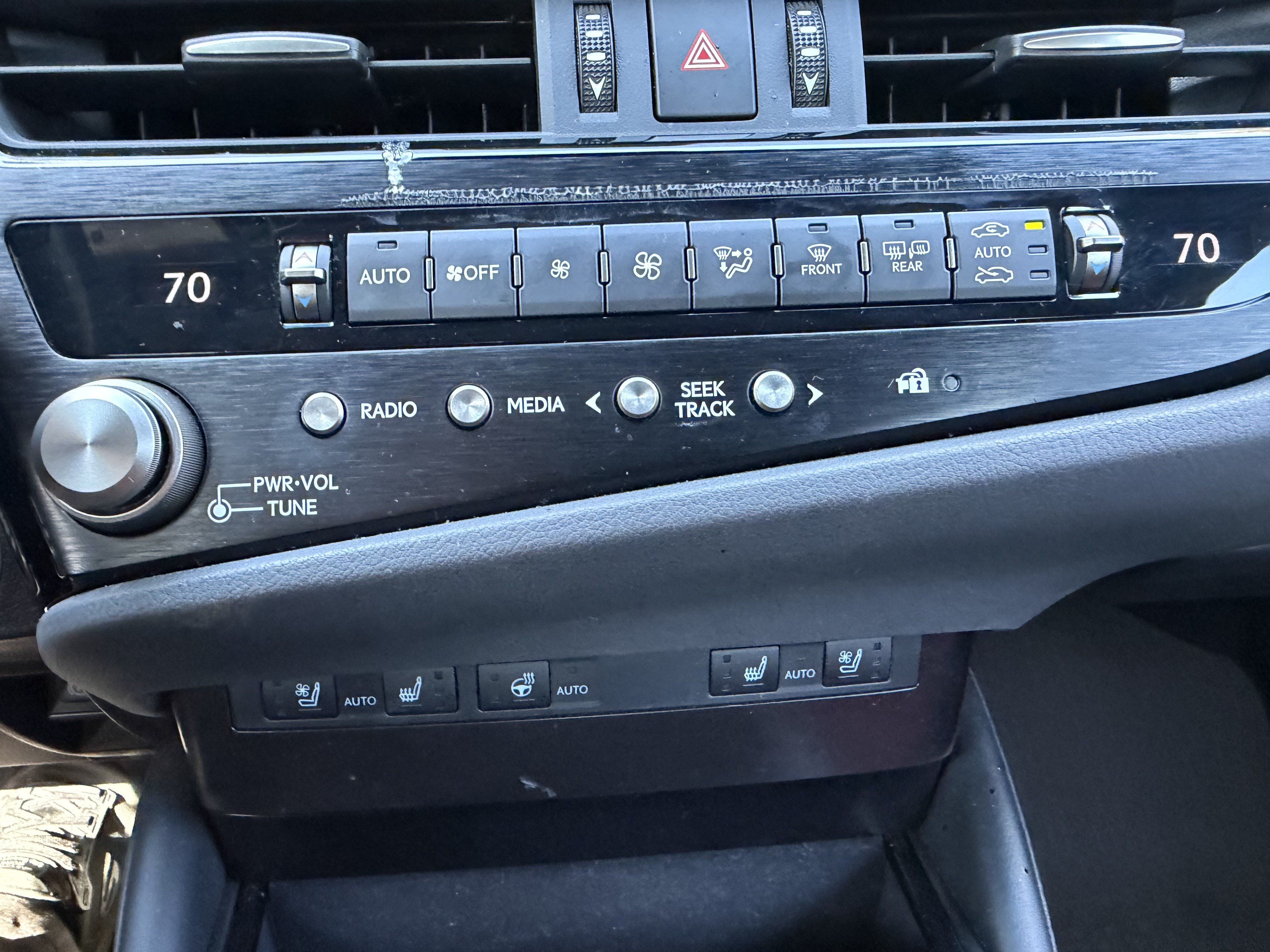 Certified 2023 Lexus ES 350 F Sport w/ Accessory Package (Z2) FWD image 25